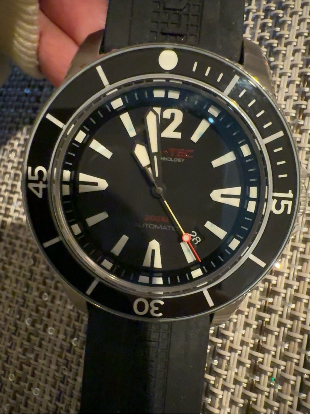 LÜM-TEC 300M-1XL Automatic Diver Watch – 45mm